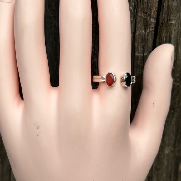Carnelian & Onyx Ring - Picture 10 of 15